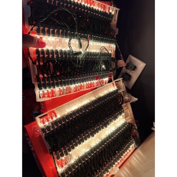 5 Boxes Of 1996 The Christmas Collection 100 Super Bright Lights Indoor 48ft NIB - Picture 2 of 7